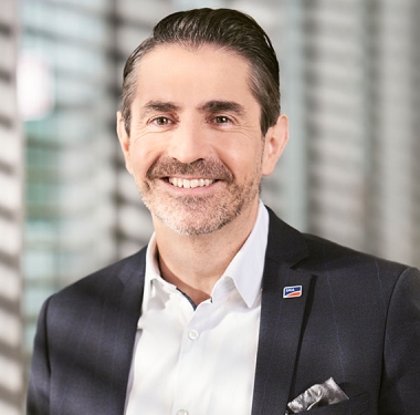 Nikolaus Morbach, Leiter des Bereichs E-Mobility bei SMA