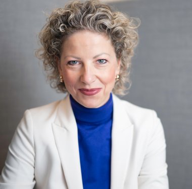 Herzensprojekt: Als Mutter von zwei Töchtern ist es Katharina Jessel besonders wichtig, Frauen zu motivieren, sich frühzeitig mit ihrer Altersvorsorge zu beschäftigen.