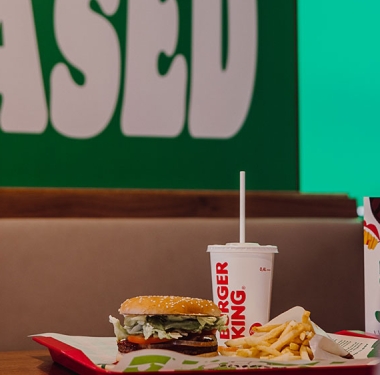 Fünf Tage lang konnten sich im Juni 2021 Gäste im Plantbased Pop-Up-Store von Burger King in Köln von der Qualität pflanzenbasierter Produkte überzeugen.