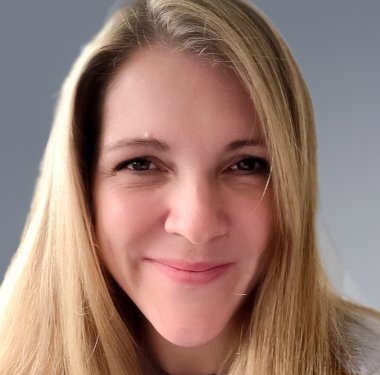 DR. MED. SARA-CHRISTINA CLEVER, Fachärztin für Allgemeinmedizin mit Schwerpunkt Adipositastherapie und medizinische Leiterin bei zanadio