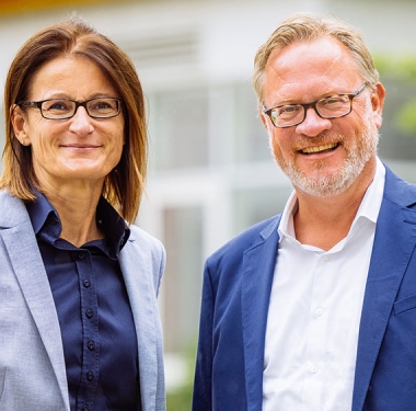 Silke Evers, Geschäftsführerin Fleet Solutions, der euroShell Deutschland GmbH & Co. KG und Sönke Kleymann, Geschäftsführer DACH CRT