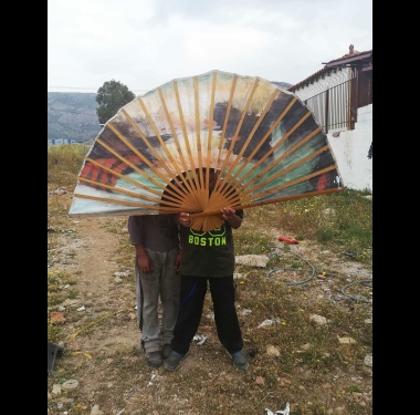Ödipus bei den Roma. Griechischer Pavillon der Venedig Biennale 2022. Loukia Alavanou, On The Way to Colonus, image from pre-production © Loukia Alavanou