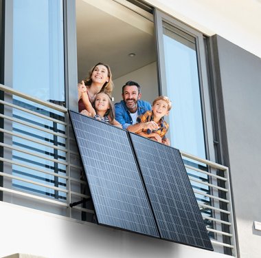 Die Wechselrichter von APsystems machen den Betrieb von Balkon-Solaranlagen zum Kinderspiel.