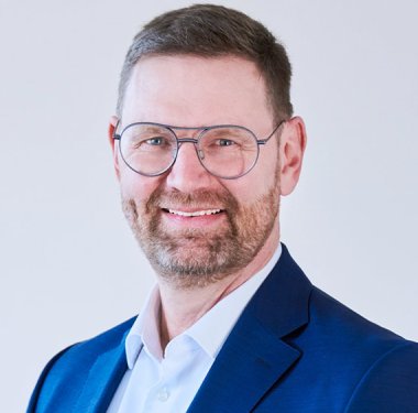 MARK LOHWEBER, Vorstandsvorsitzender, adesso SE