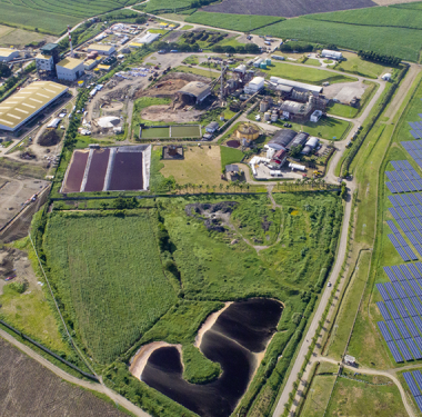 ThomasLloyd Projekte auf der Insel Negros:  20-MW Biomasse-Kraftwerk San Carlos BioPower und das 59-MW Solarkraftwerk SacaSun