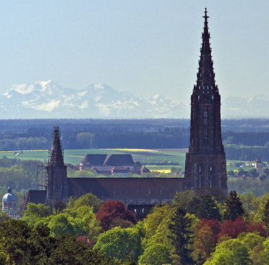 Die Innovationsregion Ulm – Eine Region mit Weitblick. Die Spitze im Süden – das Ulmer Münster, höchster Kirchturm der Welt