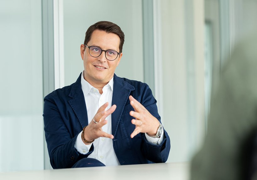 Mit den Cyberversicherungen der BarmeniaGothaer unterstützt Thomas Bischof Unternehmen im Kampf gegen Cyberkriminelle.