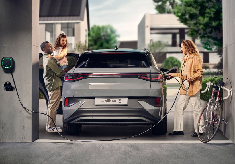 Laden leicht gemacht: Dank intuitiver Handhabung und schneller Installation sind die Ladelösungen von Wallbox die ideale Wahl für jedes Zuhause.