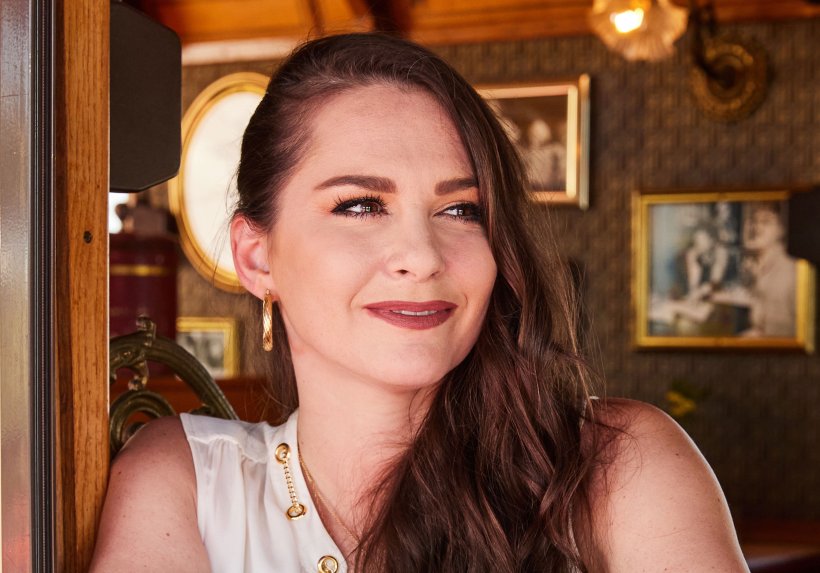 Vivian Paul-Roncalli, stv. Kreativdirektorin von Roncalli, führt das Familienunternehmen behutsam in die Zukunft – zwischen Tradition und neuer Handschrift.