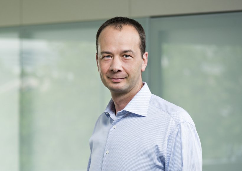 OLAF STOTZ ist seit 2008 Professor für Asset Management und Pension Economics an der Frankfurt School of Finance & Management. Er forscht mit Hilfe neuester empirischer Methoden und umfangreicher Datensätze zu Finanzmarktpreisen und Anlegerverhalten. Kern seiner Forschungen ist die Prognose zukünftiger Wertpapierpreise und die Verbesserung von Anlegerverhalten.