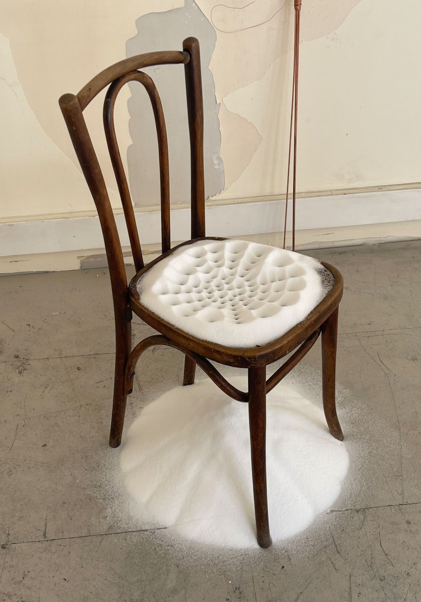Untitled, Stuhl, Löcher, Salz, 86 x 36 x 36 cm, 2020 Untitled, Stuhl, Löcher, Salz, 86 x 36 x 36 cm, 2020