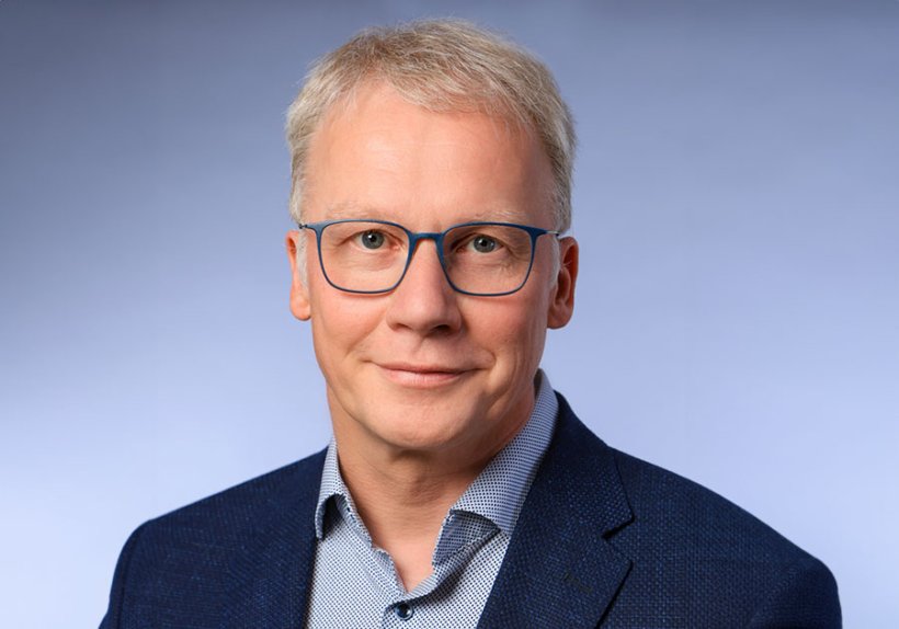 DR. GREGOR SCHÜRMANN, koordiniert bei der Verwaltungs-Berufsgenossenschaft (VBG) das DIAdrei-Portal © Franz Fender DR. GREGOR SCHÜRMANN, koordiniert bei der Verwaltungs-Berufsgenossenschaft (VBG) das DIAdrei-Portal © Franz Fender