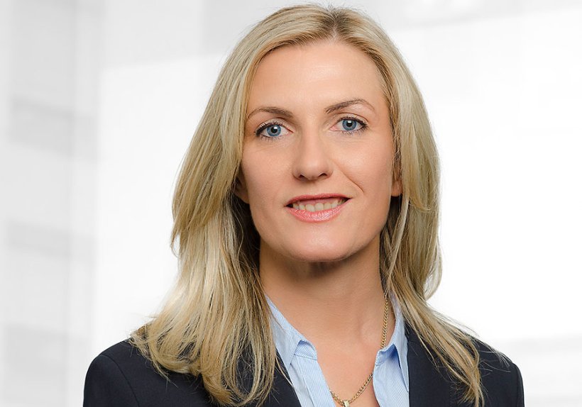 Kathrin Semmler ist Vertriebsdirektorin bei UNIVERS Capital. Die Diplom-Ökonomin bringt mehr als 30 Jahre Erfahrung in der Finanz- und Kapitalanlagebranche mit.
