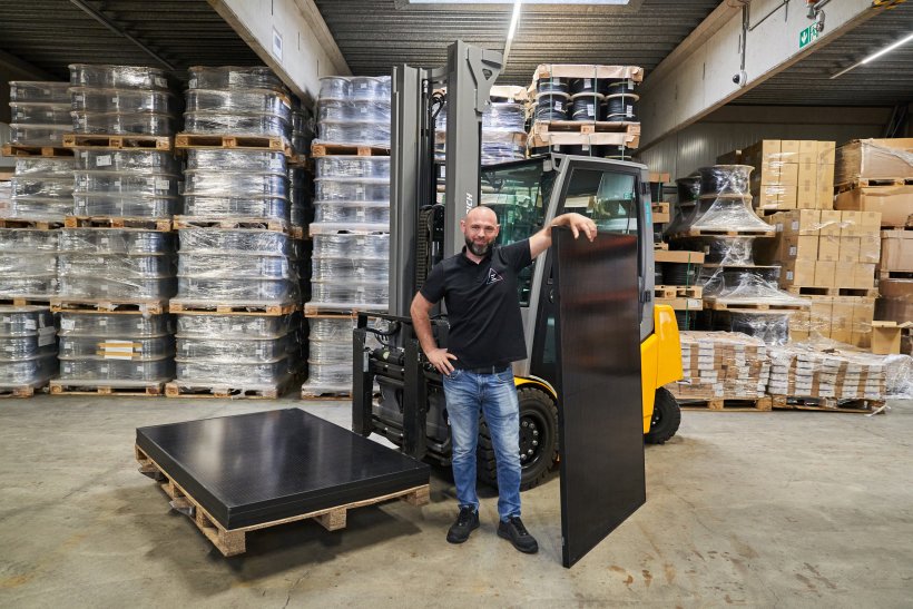 Schneller Zugriff auf hochwertige Photovoltaikmodule und Batteriespeicher ermöglicht kurze Bauzeiten.