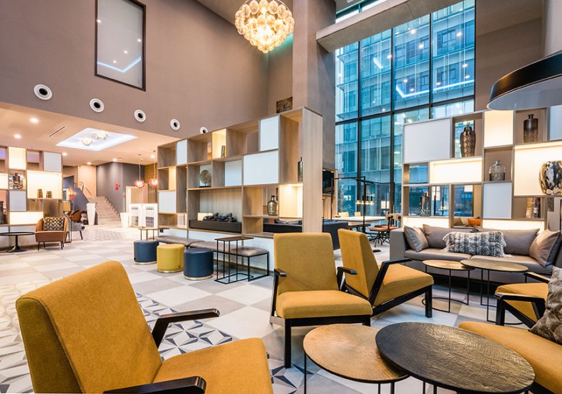 Open Lobby des Leonardo Royal Hotel Barcelona Fira, (C): Leonardo Hotels Central Europe