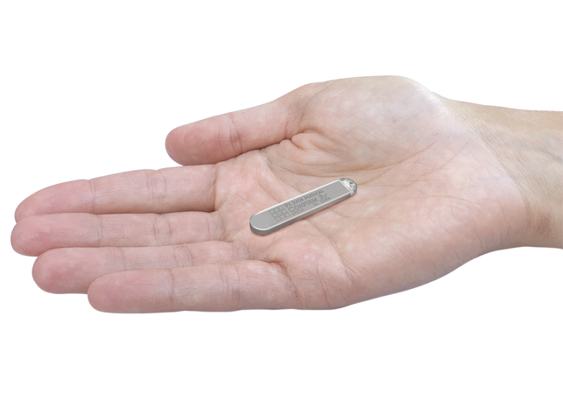 Nicht größer als ein Stäbchen: Der Confirm Rx™ übermittelt via Bluetooth und mobiler App myMerlin™ den Herzrhythmus an den Arzt Nicht größer als ein Stäbchen: Der Confirm Rx™ übermittelt via Bluetooth und mobiler App myMerlin™ den Herzrhythmus an den Arzt