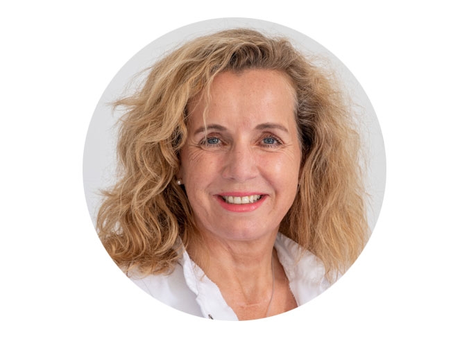 Dr. Daniela Paepke, Oberärztin Integrative Gynäkologie und  Geburtshilfe in der Frauenklinik am Klinikum rechts der Isar und Autorin des Buchs „Beschwerdefrei durch die Krebstherapie“.