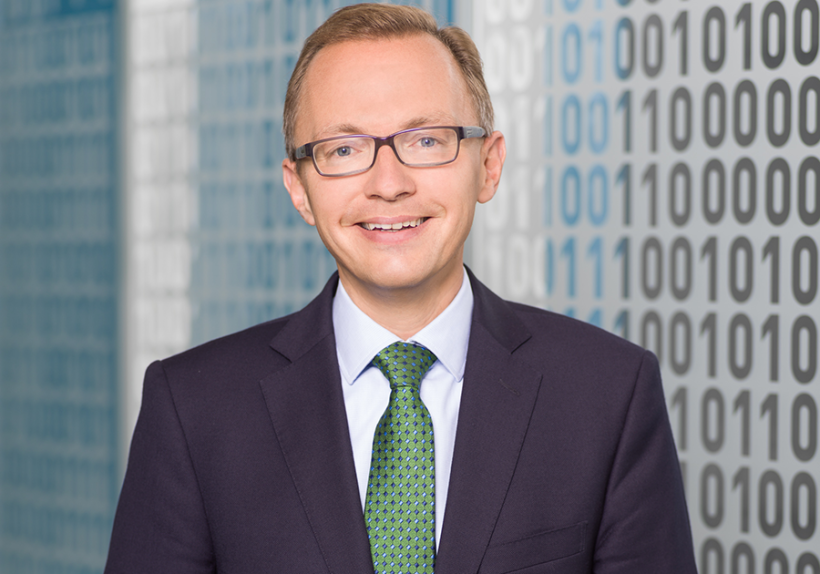 Dr. Patrick Dahmen Dr. Patrick Dahmen