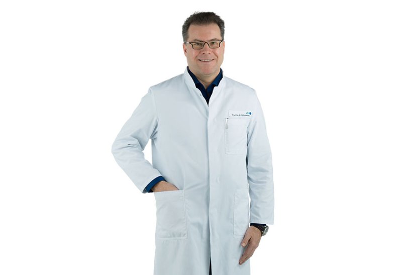 Prof.  Dr. med habil.  Bernd Hohenstein, Facharzt für Innere Medizin und Nephrologie