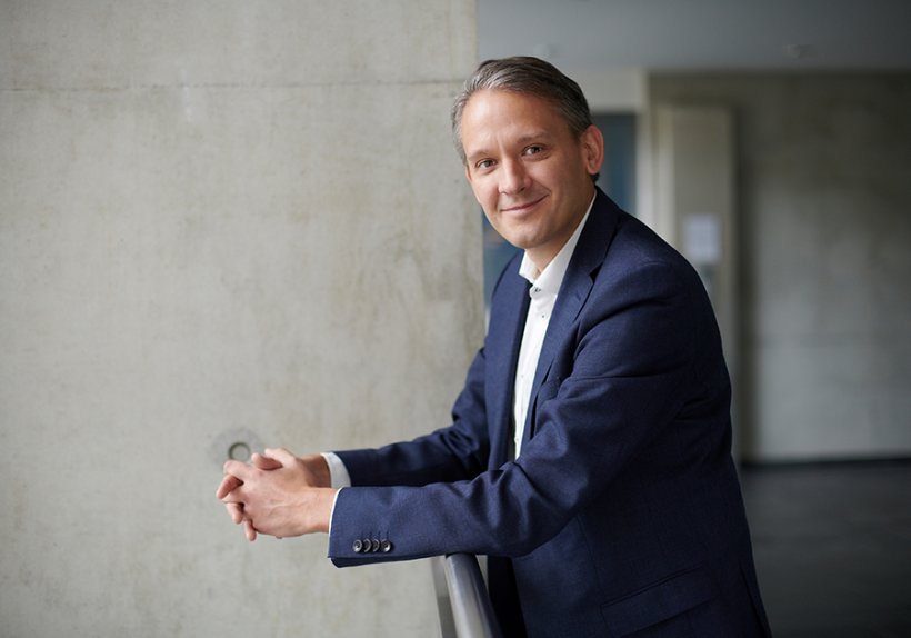 Dominic Kurtaz – Managing Director  EuroCentral, Dassault Systèmes