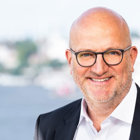 CLAUS-ULRICH SELBACH, Business Unit Director Maritime & Technology Exhibitions, Hamburg Messe und Congress GmbH