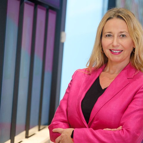 ELKE ANDERL, Geschäftsführerin Commercial, T-Systems International GmbH