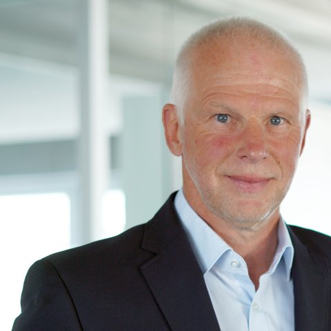 Hermann Püthe, Geschäftsführender Gesellschafter der inpotron Schaltnetzteile GmbH