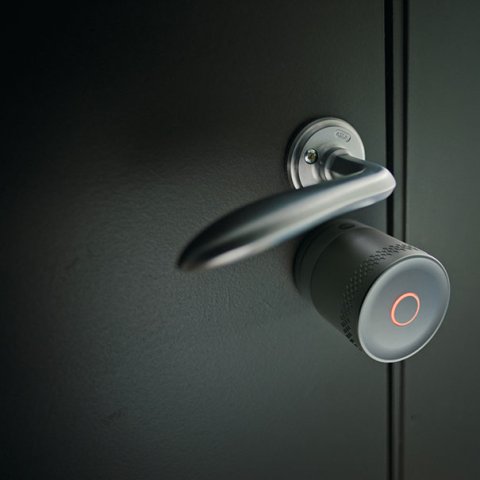 Das Linus® Smart Lock L2 Lite von Yale: schlüsselloser Komfort, leicht zu installieren – und ein Geschenk, das Sicherheit und Nachhaltigkeit verbindet.